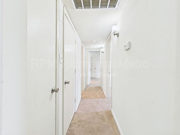 4th image of 2004 Warren Ave #D