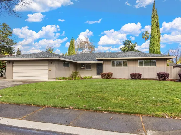 7 Starglow Cir, Sacramento, CA 95831