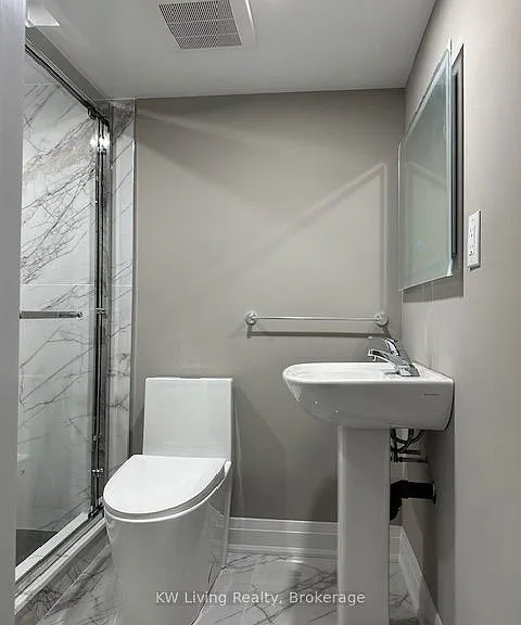 77 Phalen Cres — Photo 14