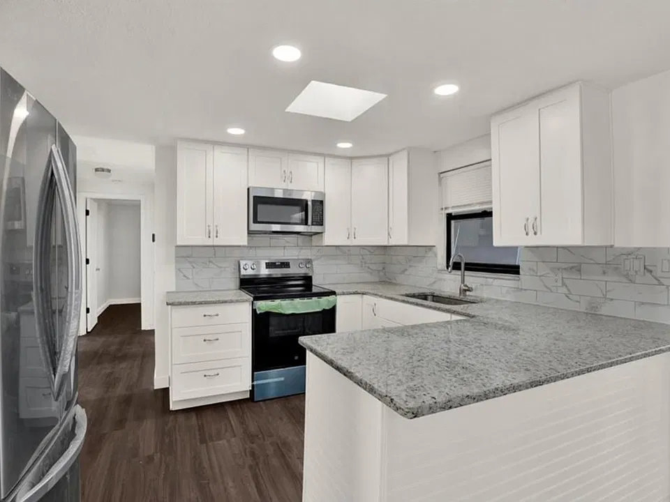 13605 Garris Dr