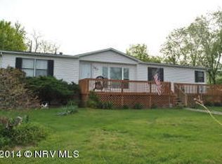 5634 Peterson Dr, Radford, VA 24141