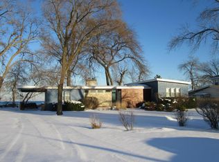 11351 Lakeshore Dr, Pleasant Prairie, WI 53158