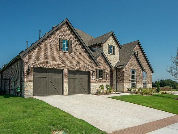2nd image of 2221 Longmont Ln