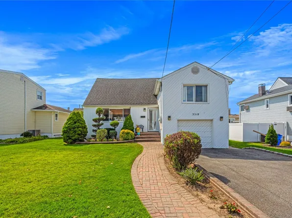 3518 Bayfield Boulevard, Oceanside, NY 11572