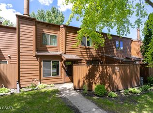 3720 Cherry St APT A2, Grand Forks, ND 58201