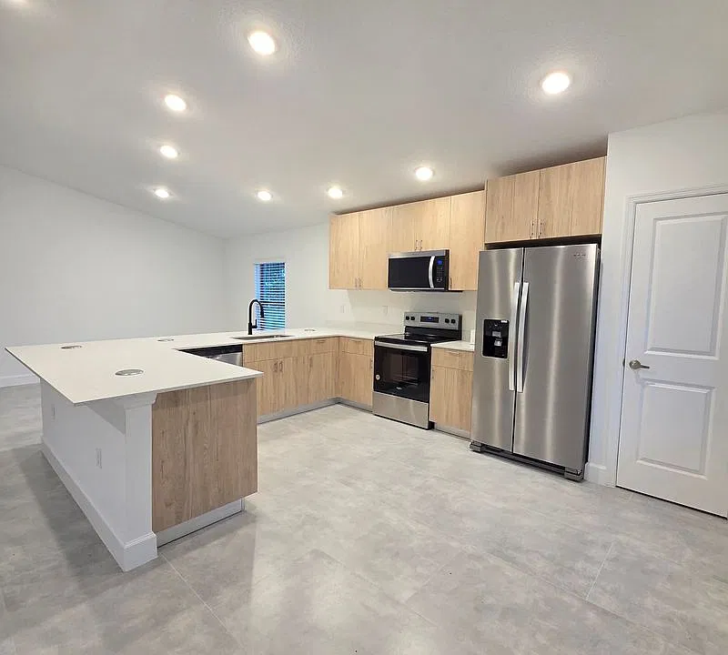 1659 Javier St #B