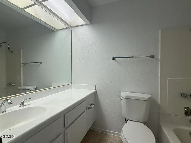 1168 Corson St — Photo 15