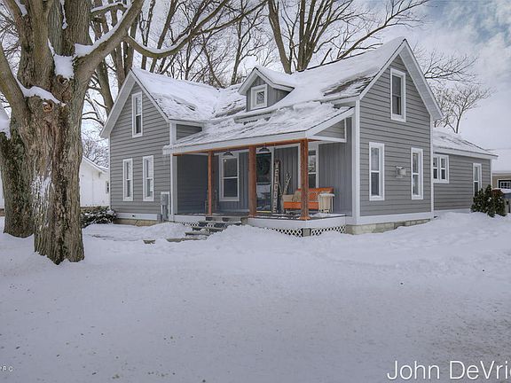2nd image of 3325 24th Ave