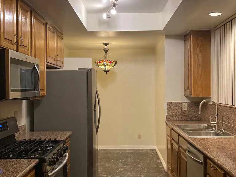 4641 Fulton Ave #1 — Photo 16