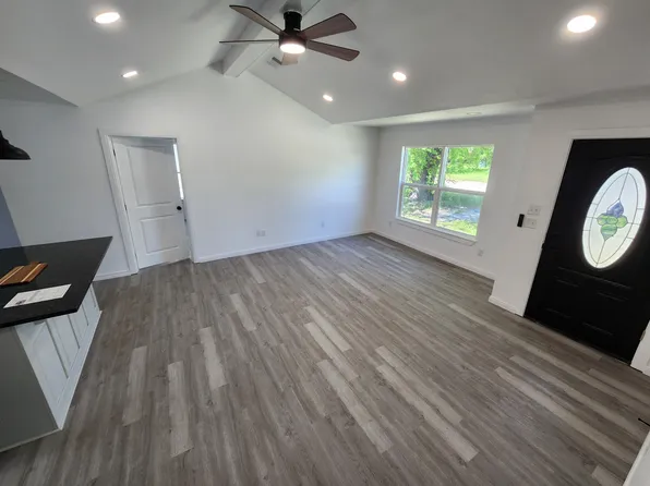 127 E 3rd St, Ada, OK 74820