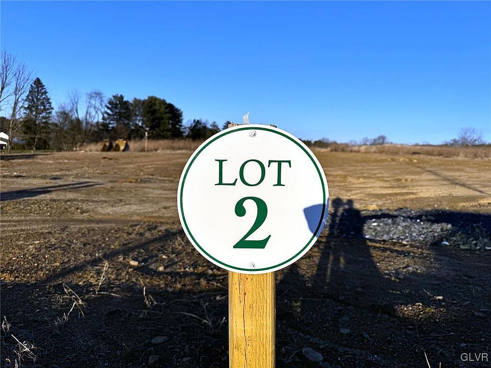 2nd image of 2601 Saddleback Ln