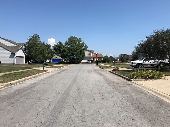 5th image of 3999 Walnut Crossing Dr