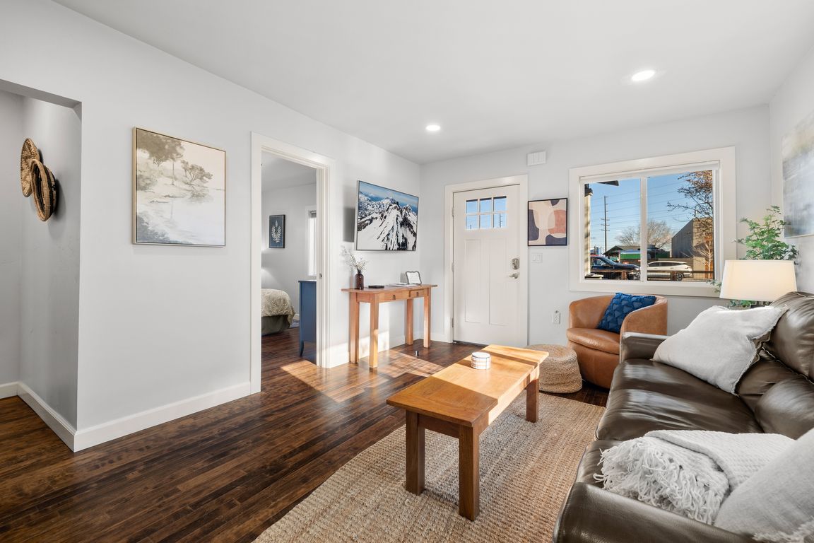 next background image