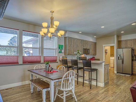 5th image of 1690 Lake Forest Circle