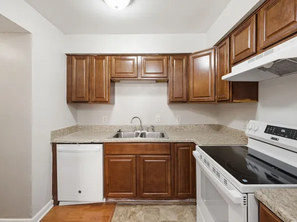 323 Forest Park Rd #7-5, Madison, TN 37115