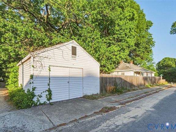 2nd image of 2015 Mansion Ave