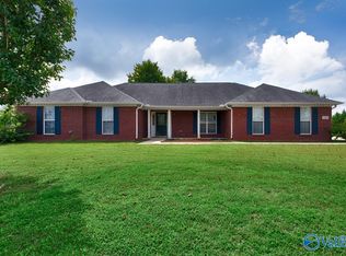 144 Laurel Oak Rd, Huntsville, AL 35811