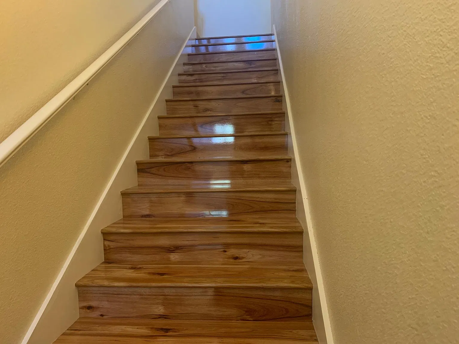 712 Vessona Cir — Photo 2