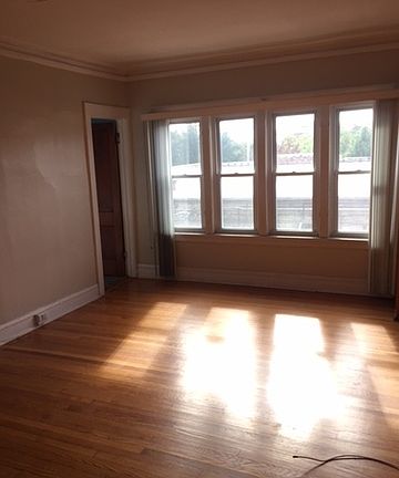 5th image of 510 N Humphrey Ave #2