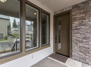 9048 SW Salmon St, Portland, OR 97225