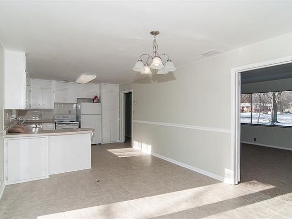 5th image of 1417 Oakwood Trl