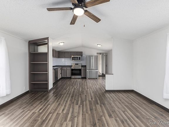 5th image of 3216 W Lakeside Dr