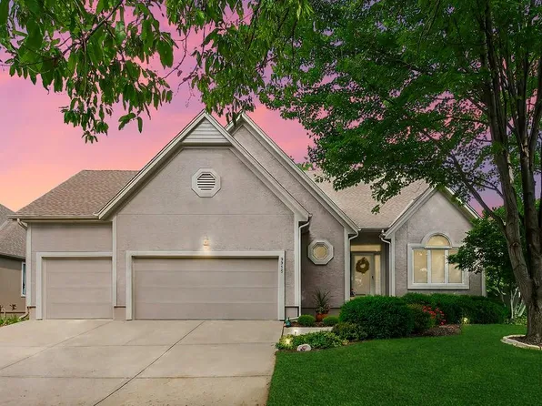 9915 Vista Dr, Lenexa, KS 66220