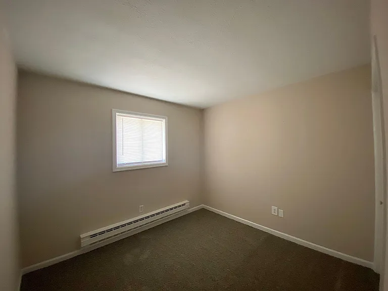 403 N Main St — Photo 4
