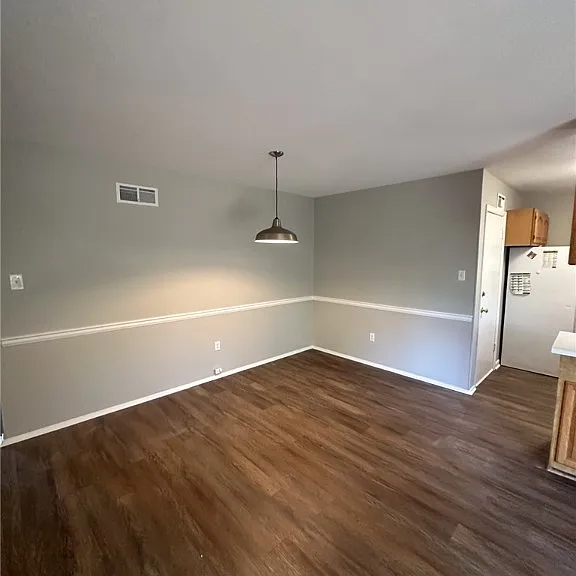 29 Ventura Blvd — Photo 12