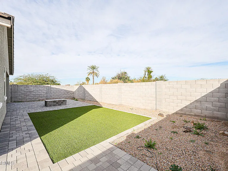2306 E Branham Ln — Photo 37