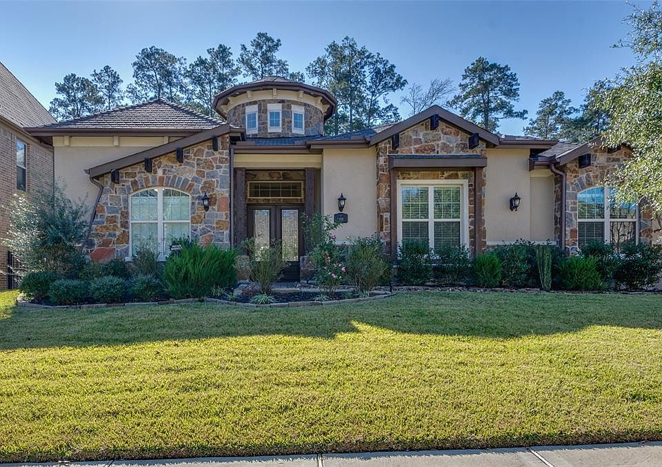 1st image of 109 Evergreen Oak Dr