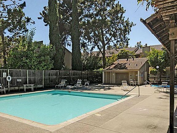 2nd image of 952 Kiely Blvd Unit I