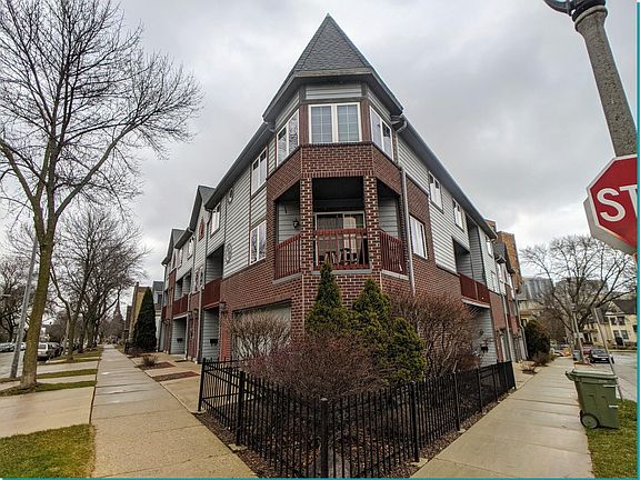 2nd image of 1512 N Humboldt Ave #7