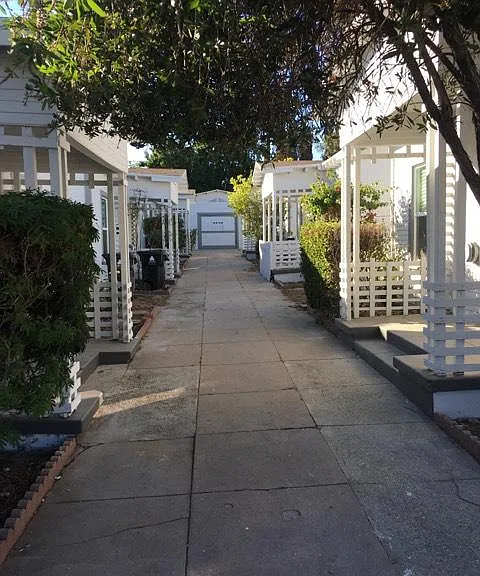2322 1/2 Fair Park Ave — Photo 1