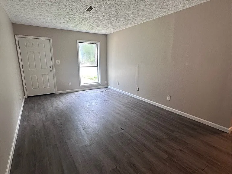 5801 Aftonshire Dr — Photo 3