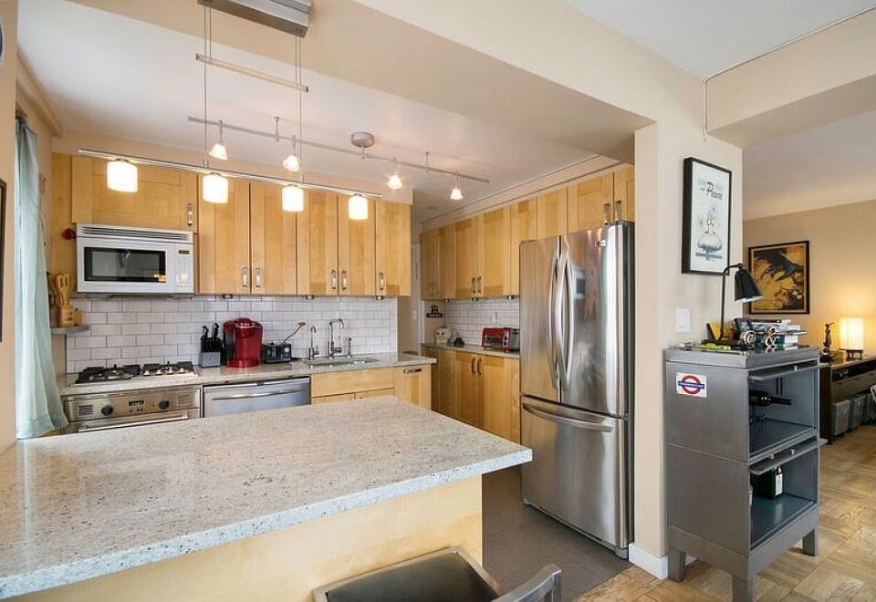 1st image of 537 3rd Ave #7D