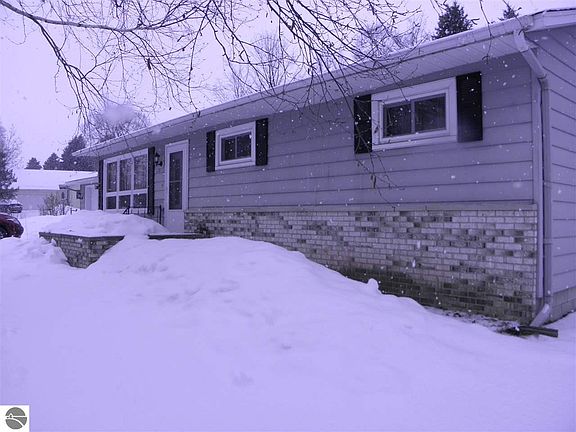 2nd image of 3170 Horseshoe Dr