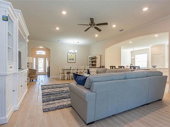 5th image of 2563 Saint Lucia Cir