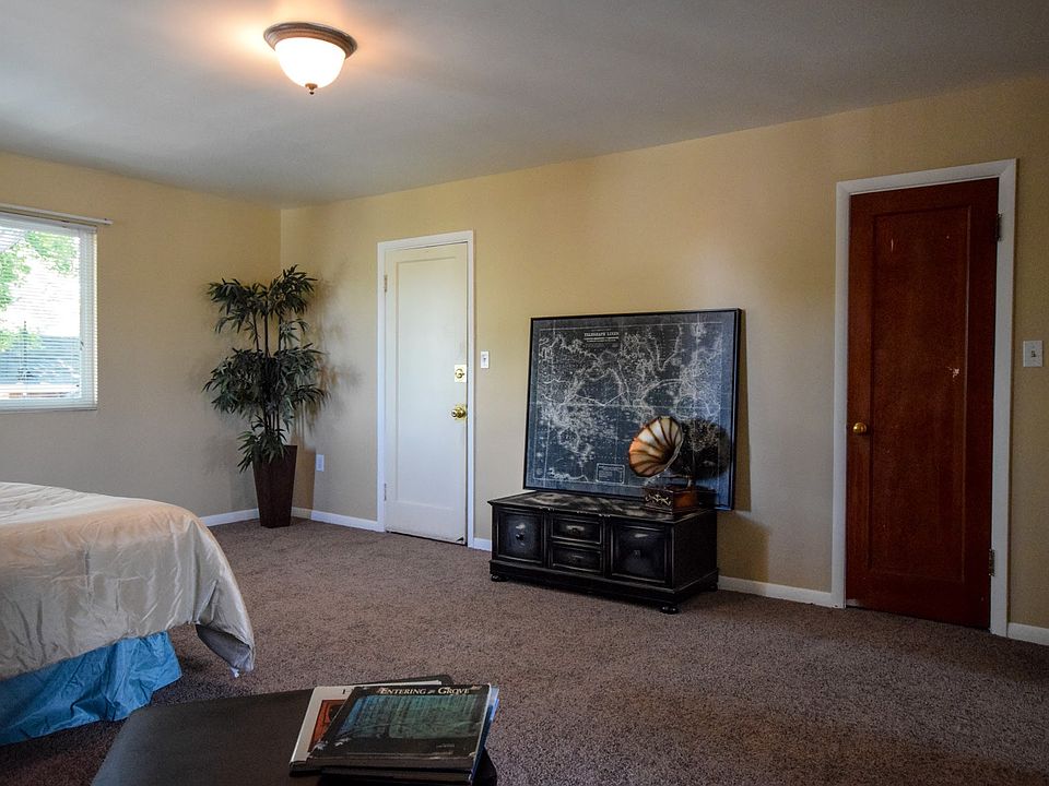 1st image of 624 E 300 S APT 4