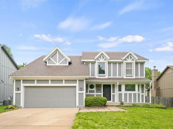 1326 E 153rd Ter, Olathe, KS 66062