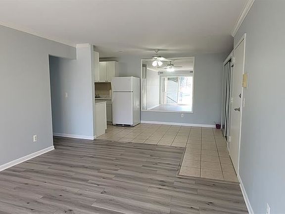2nd image of 38255 Fairway Ct