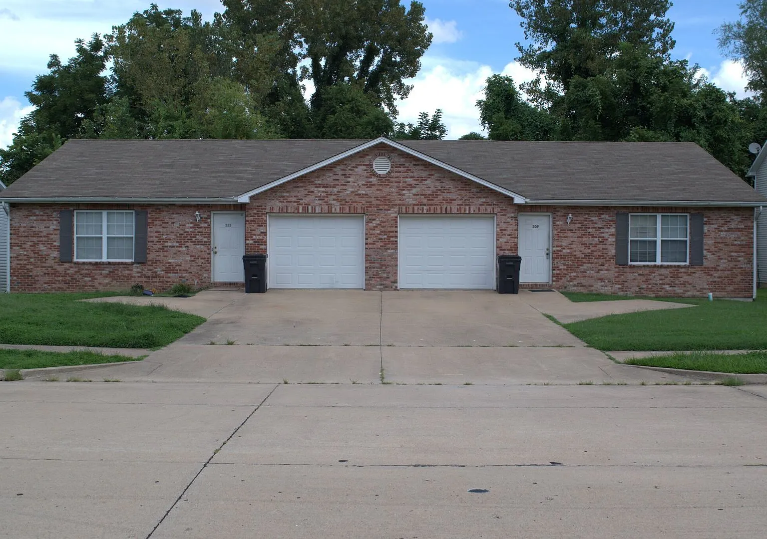 309-311 Dads Way — Photo 1