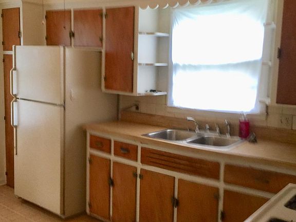 3rd image of 1338 Tioga Ave