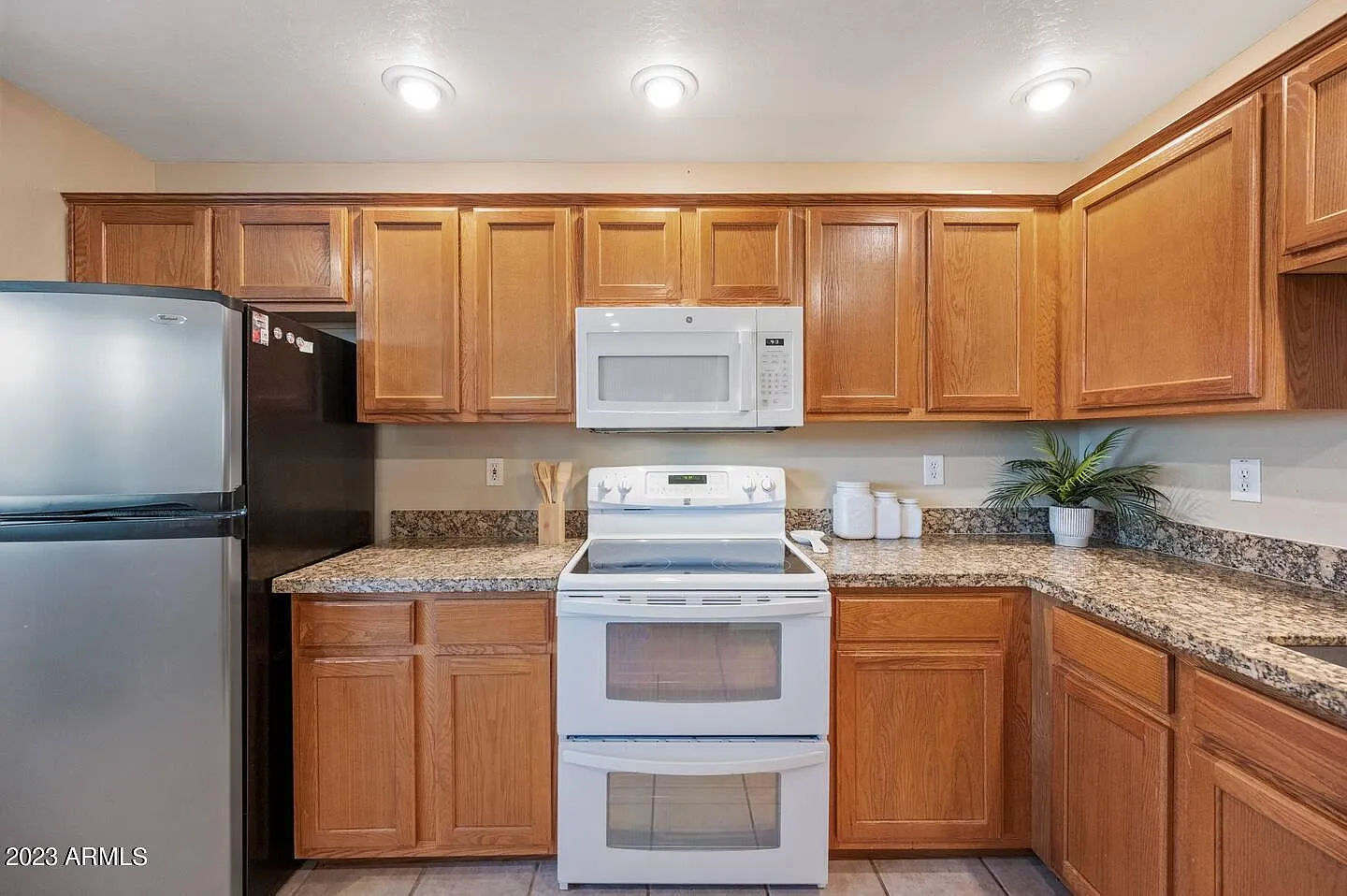 2 bed, 1.5 bath, 1119 sqft, $2,100 — Photo 2