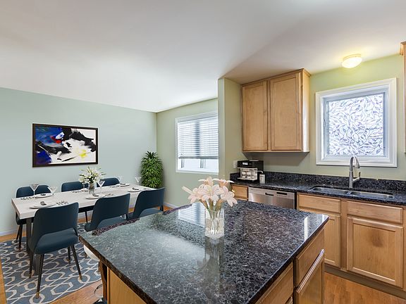 4th image of 3351 S Archer Ave Unit 6