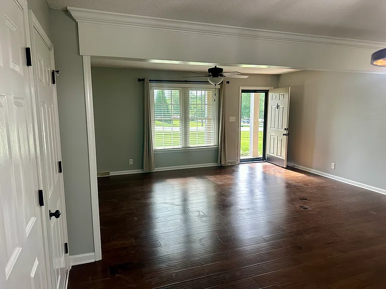 181 Old Farmers Rd — Photo 3