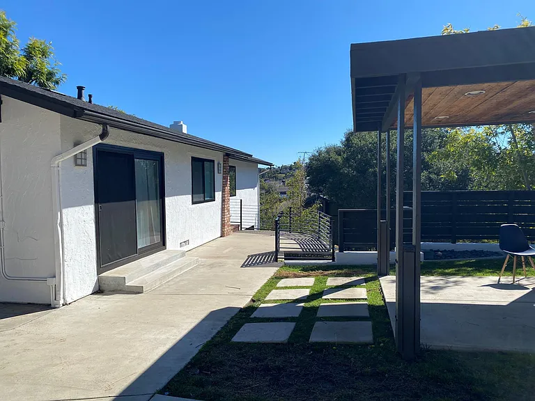 534 Lado De Loma Dr — Photo 3