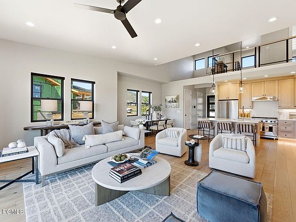3rd image of 1023 W Vissen Way #68