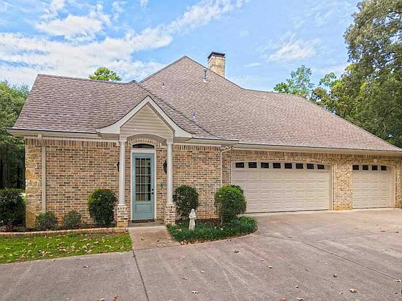 3rd image of 240 Saddle Creek Dr