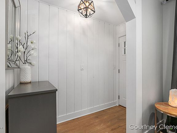 3rd image of 4137 Imogene St NE